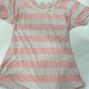 Lululemon Women’s Tee Shirt